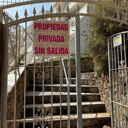 Con Piscina Apartman