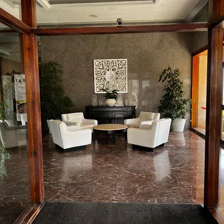 Con Piscina Apartman *