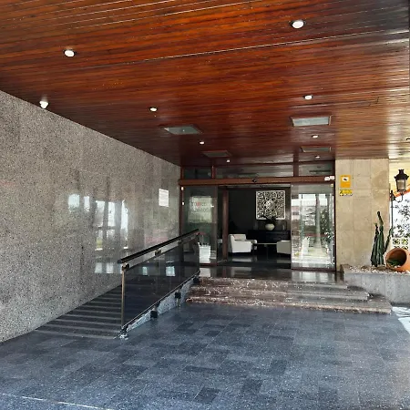 Con Piscina טורמולינוס